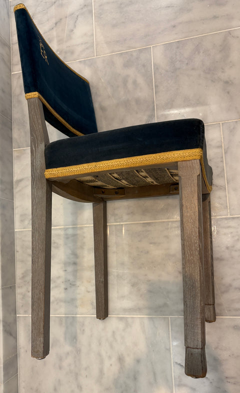 QUEEN ELIZABETH II CORONATION CHAIR